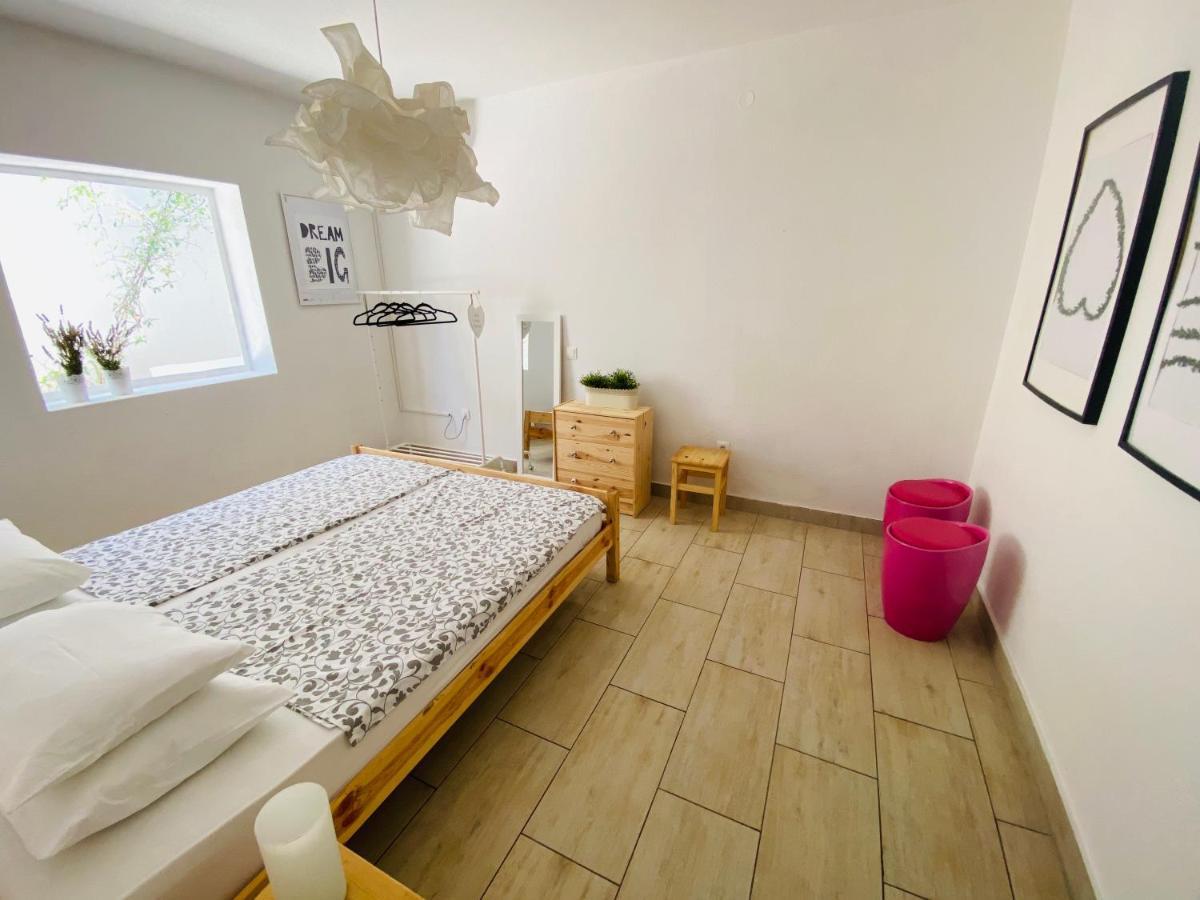 Guesthouse Dvoshko Hvar Bagian luar foto