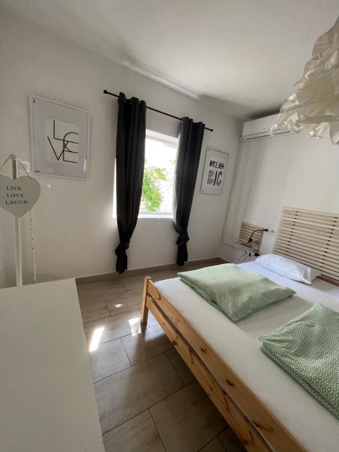 Guesthouse Dvoshko Hvar Bagian luar foto