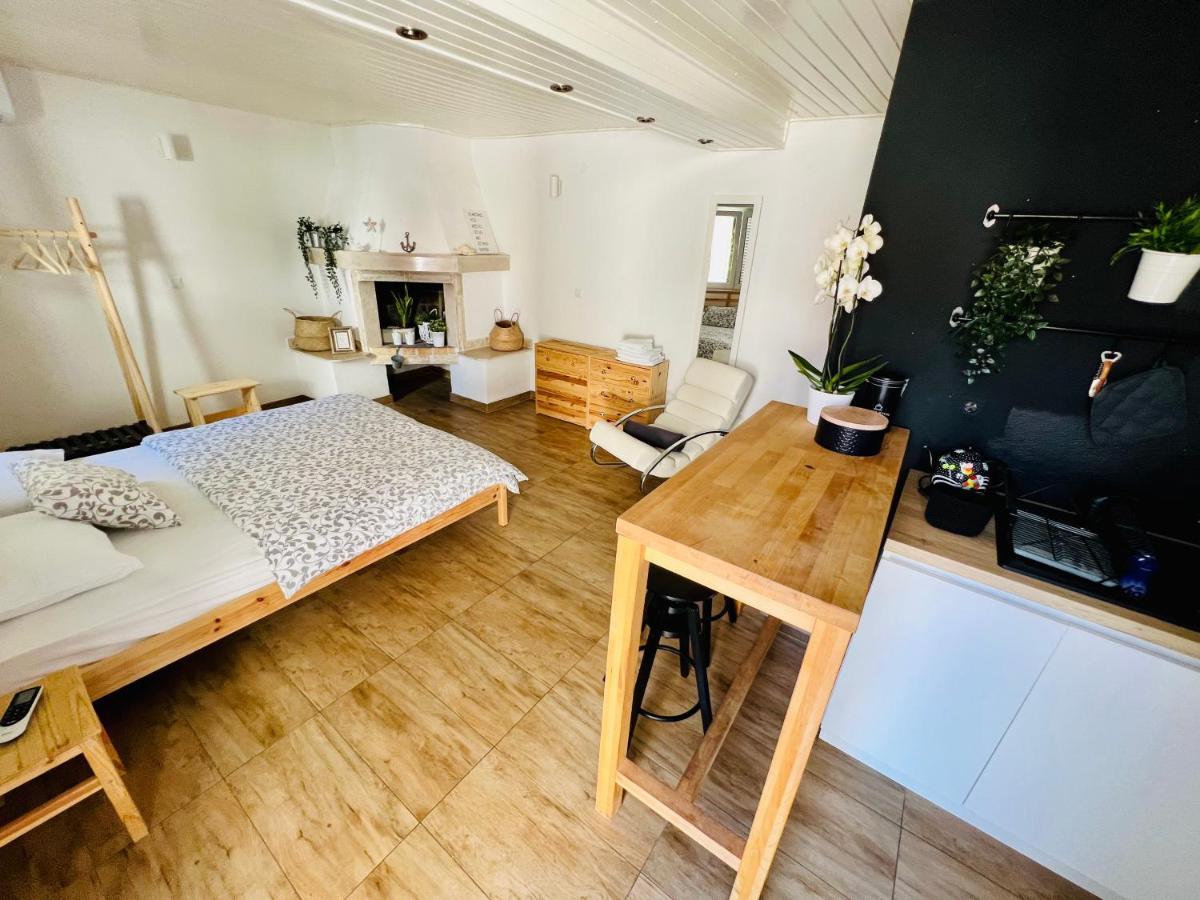 Guesthouse Dvoshko Hvar Bagian luar foto