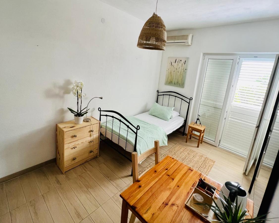 Guesthouse Dvoshko Hvar Bagian luar foto